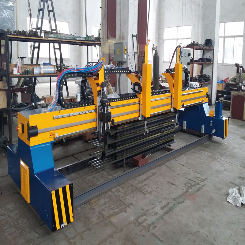 Auto-igniter Large CNC Plasma And Flame Cutting Machine with Capacitive Height Controller And Power Source