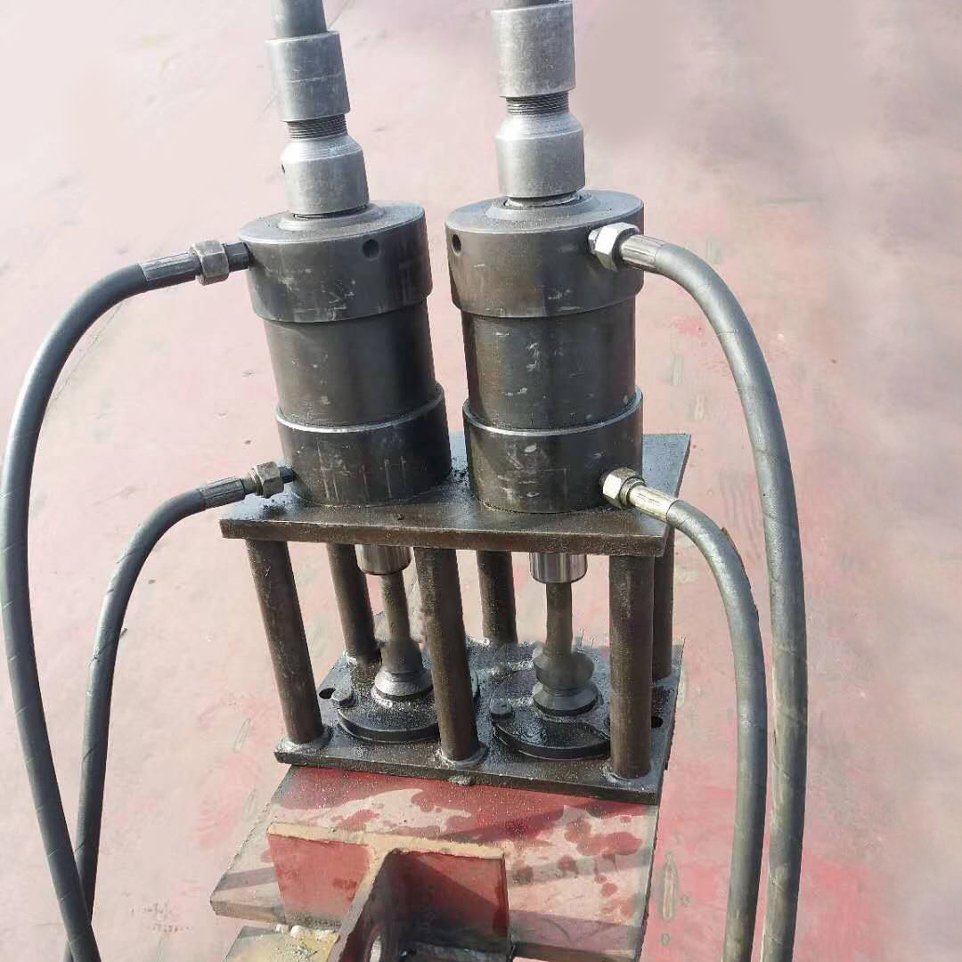 Chuck Type Hydraulic Jacking System for Tank Construction to Lifting