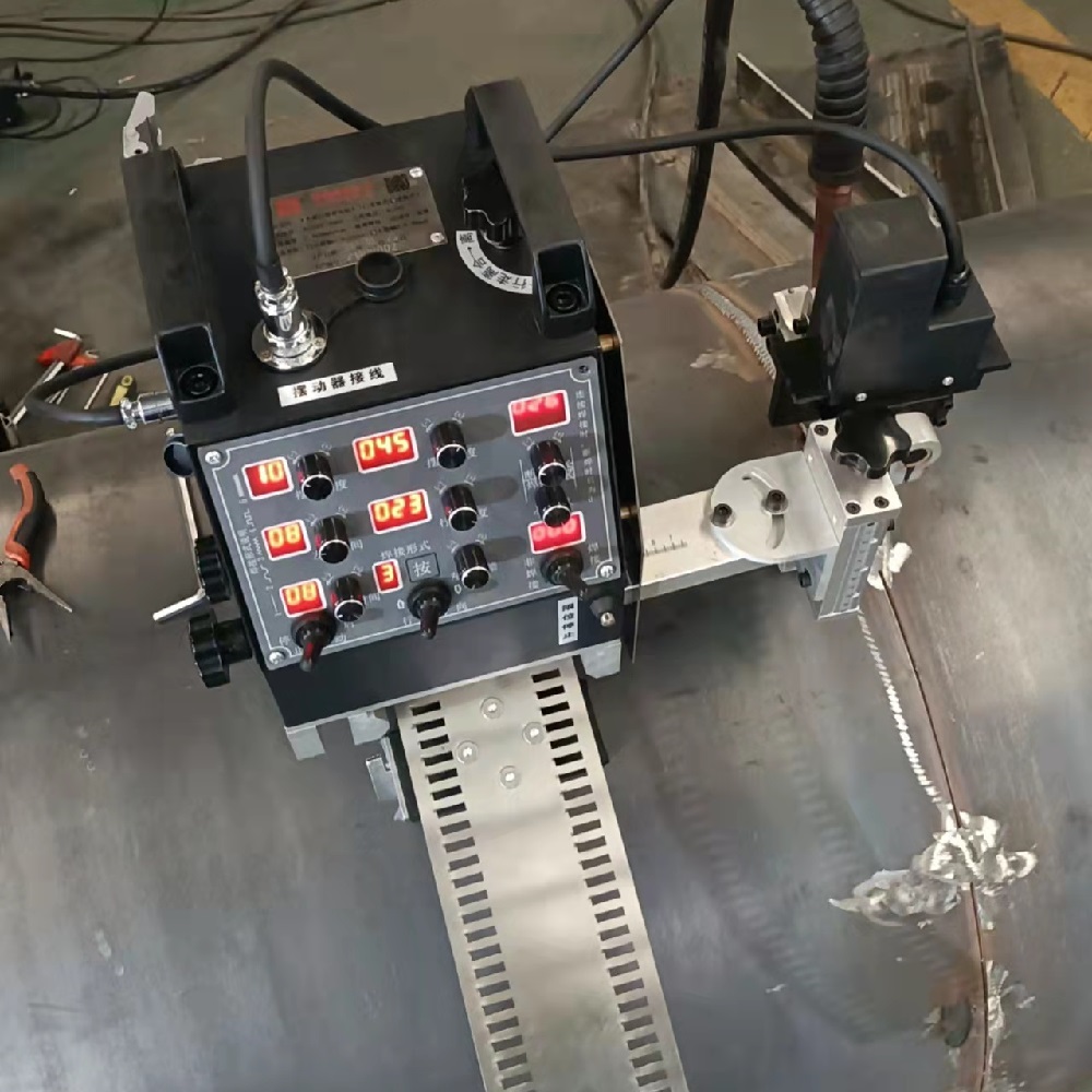 Straight Track Or Flexible Track Tank Welder for Tank Construction